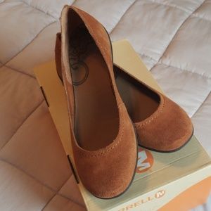 Merrell Avesso women's flats size 9.5